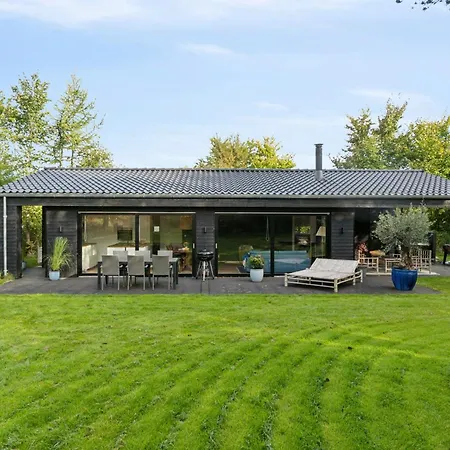 With Large Doors And Forest Ferienhaus *